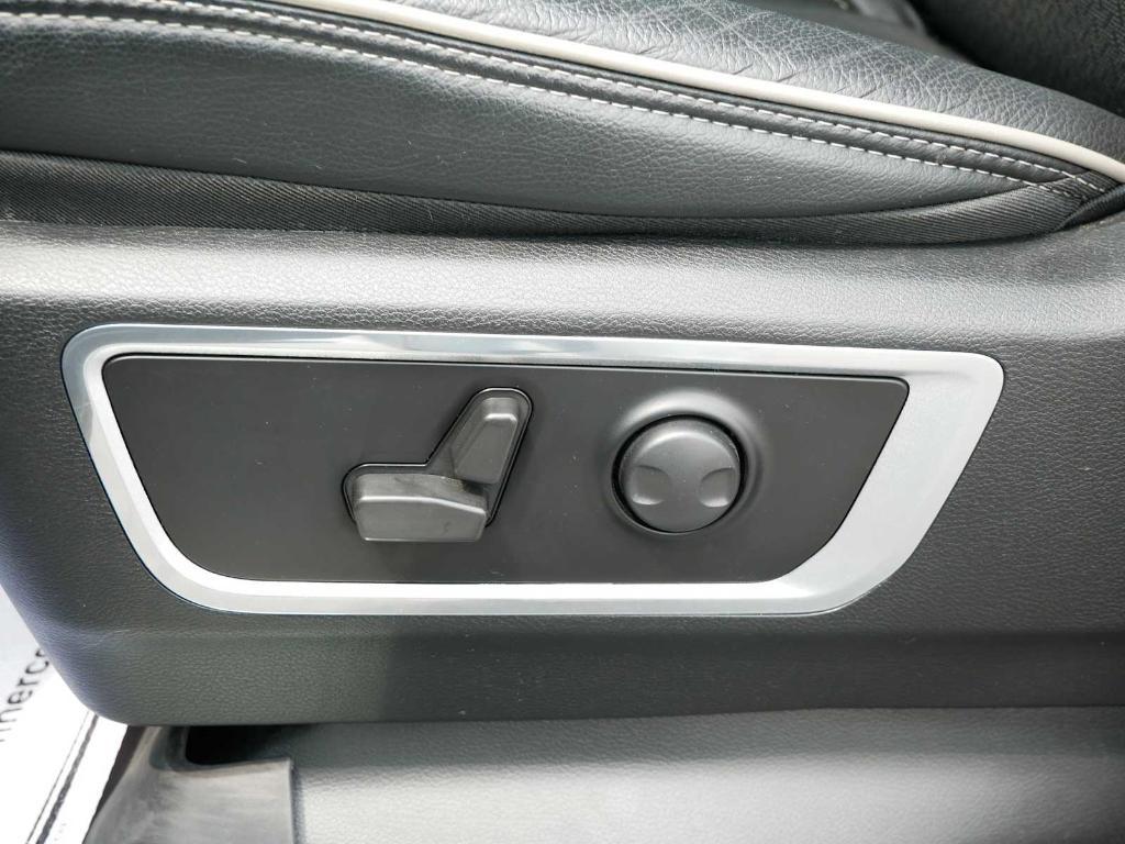 used 2022 Ram 1500 car, priced at $43,210