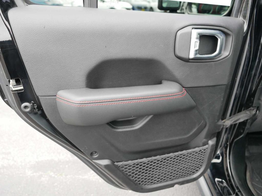 used 2021 Jeep Gladiator car, priced at $32,777