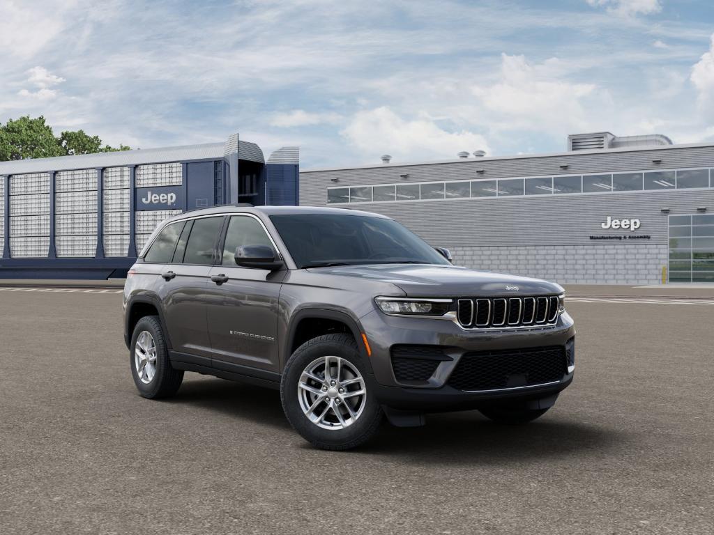 new 2026 Jeep Grand Cherokee car, priced at $43,152