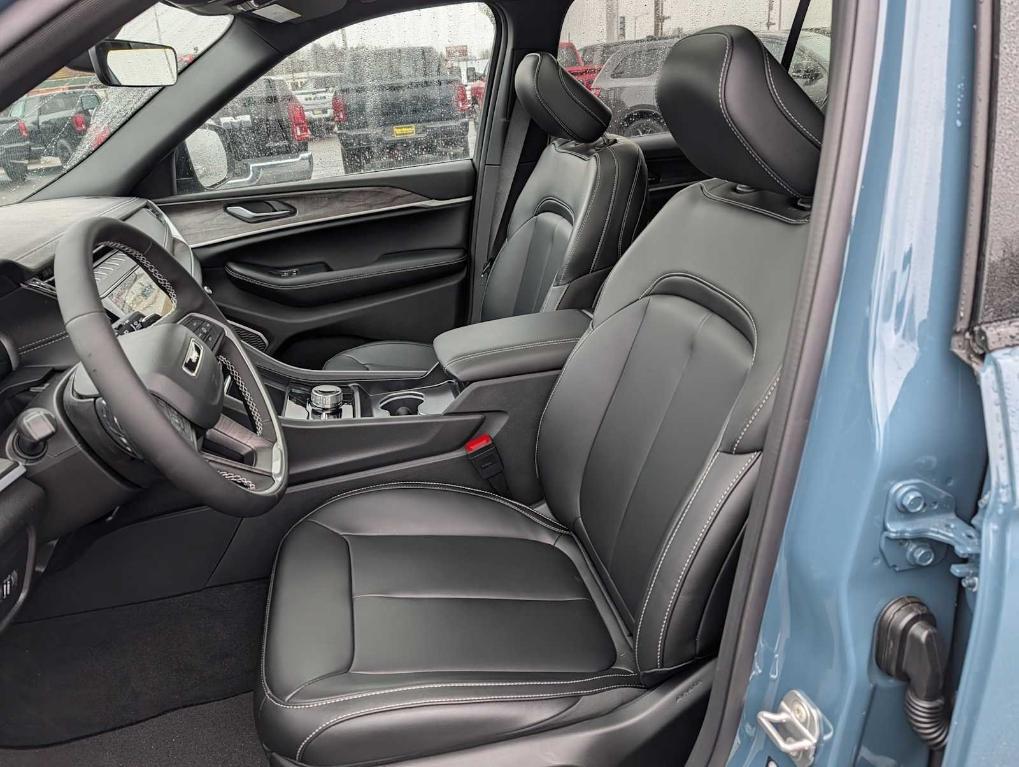 new 2026 Jeep Grand Cherokee L car, priced at $51,125