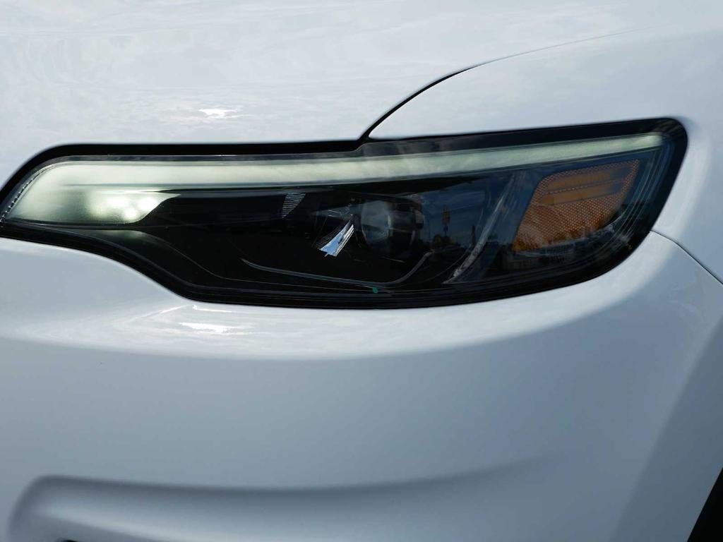 used 2022 Jeep Cherokee car, priced at $23,631