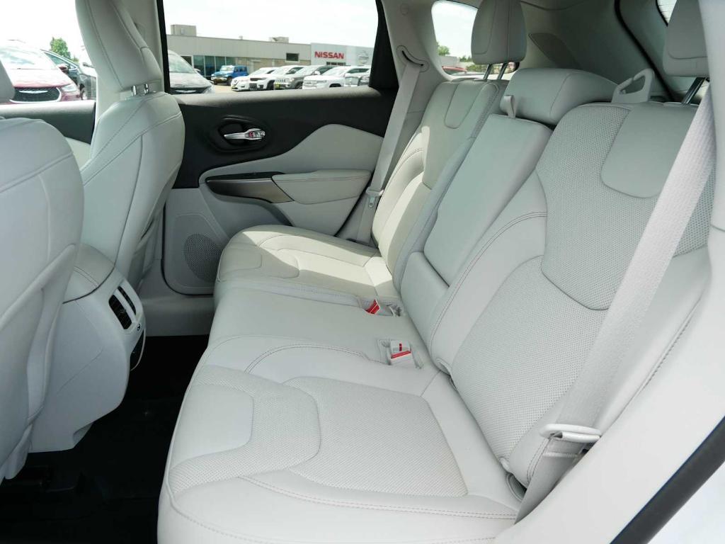 used 2022 Jeep Cherokee car, priced at $23,631