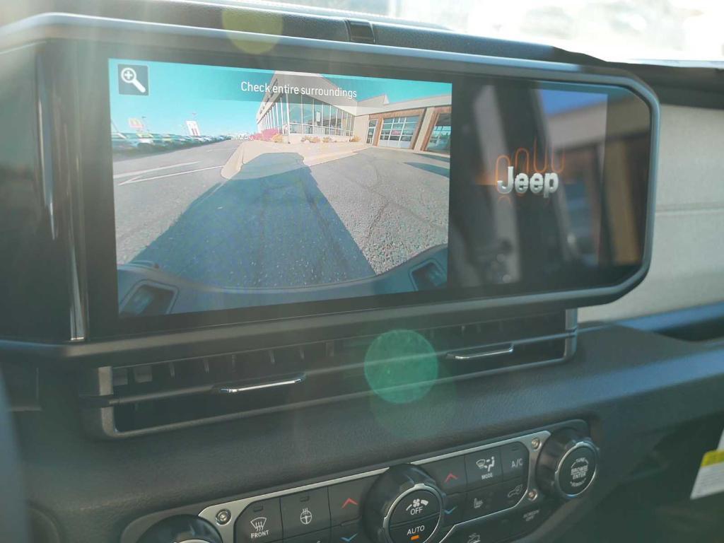 new 2026 Jeep Gladiator car, priced at $54,399