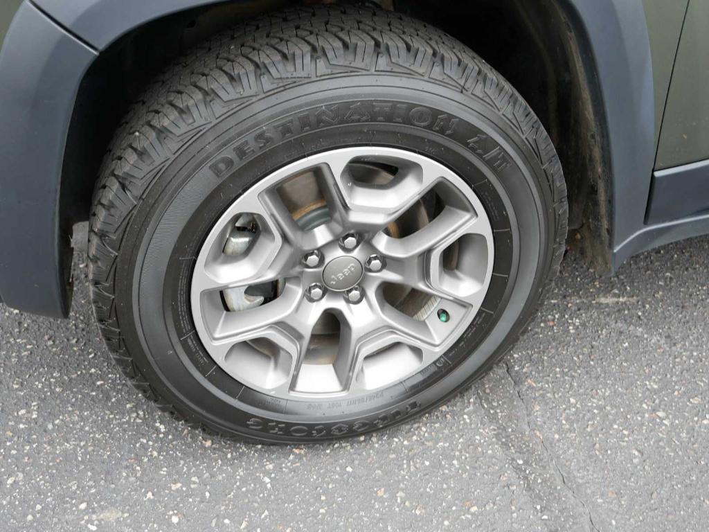 used 2021 Jeep Cherokee car, priced at $21,888