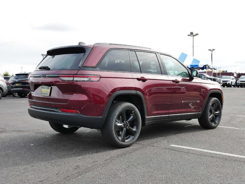 new 2025 Jeep Grand Cherokee car, priced at $47,120
