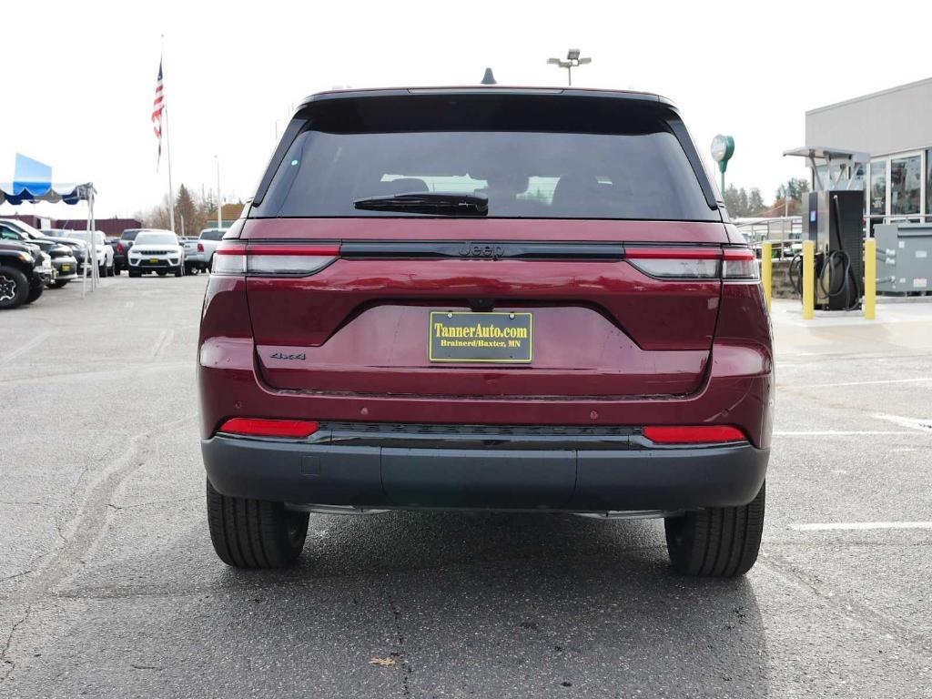 new 2025 Jeep Grand Cherokee car, priced at $47,120