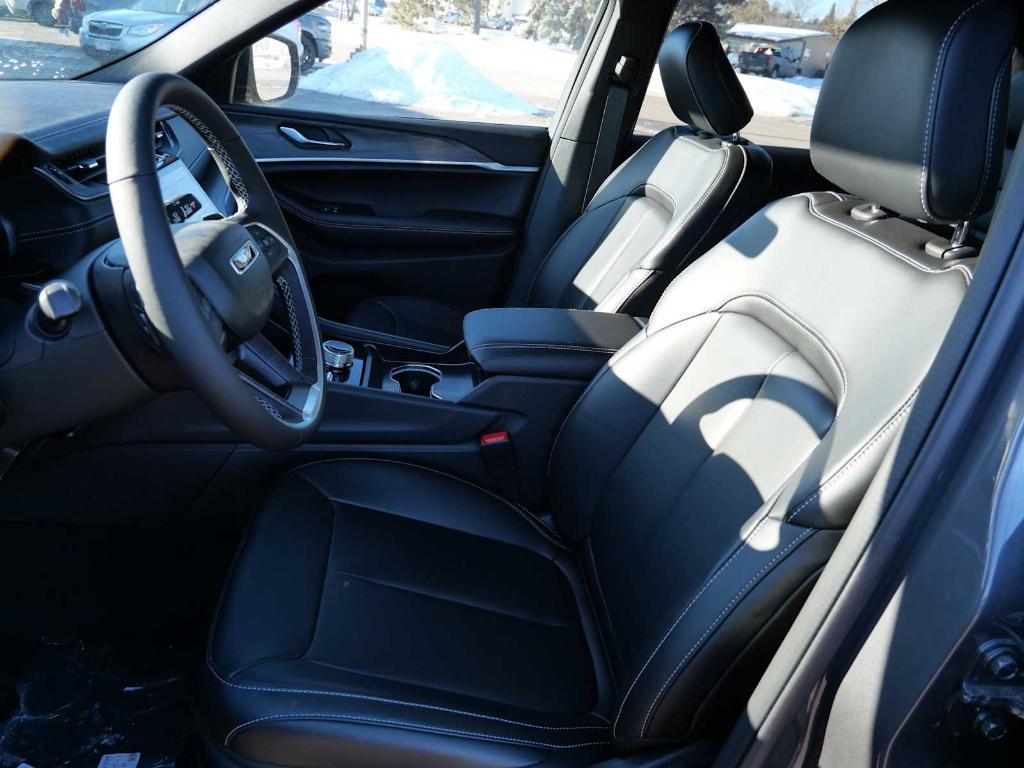 new 2025 Jeep Grand Cherokee L car, priced at $47,990