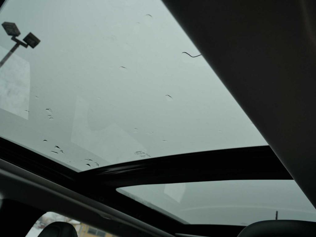 used 2021 Jeep Cherokee car, priced at $19,556