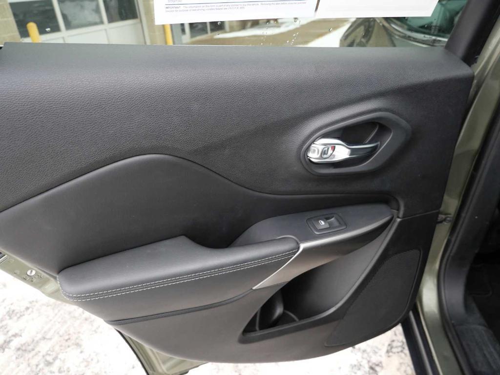 used 2021 Jeep Cherokee car, priced at $19,556