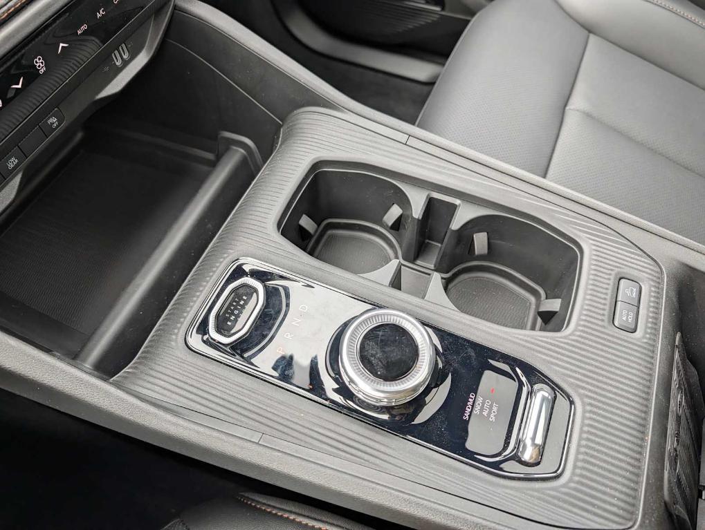 new 2026 Jeep Cherokee car, priced at $45,333