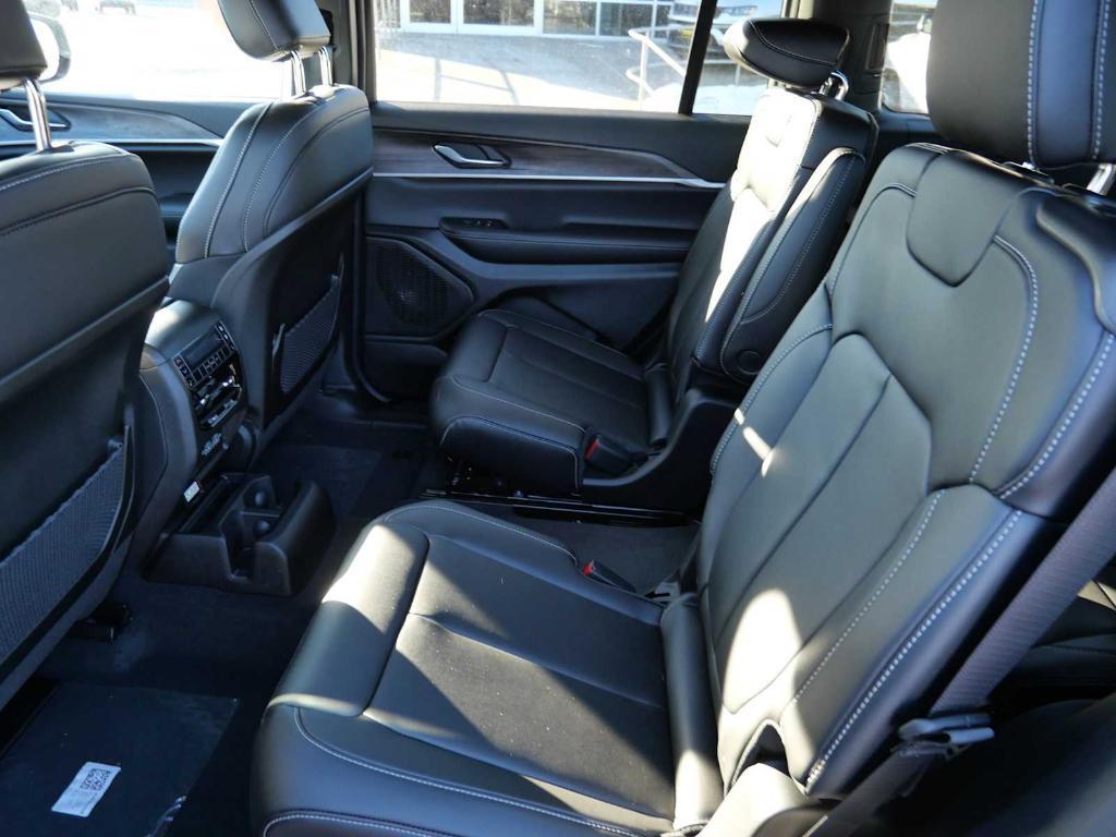 new 2025 Jeep Grand Cherokee L car, priced at $49,666