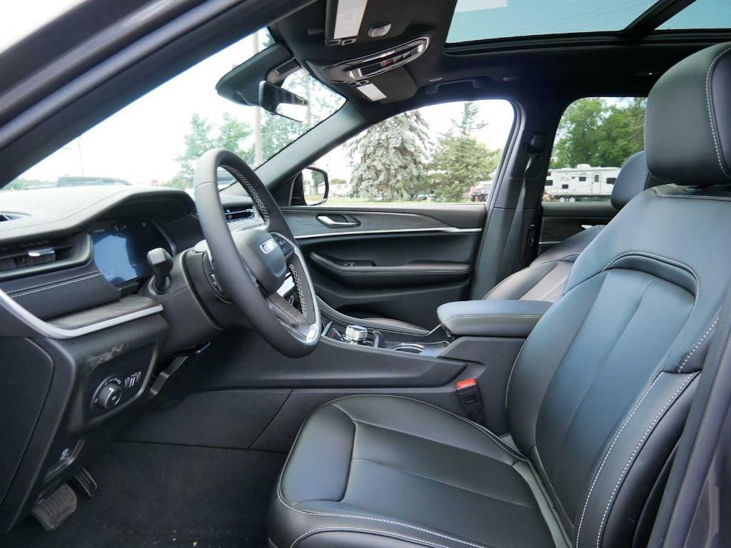 new 2026 Jeep Grand Cherokee L car, priced at $48,704