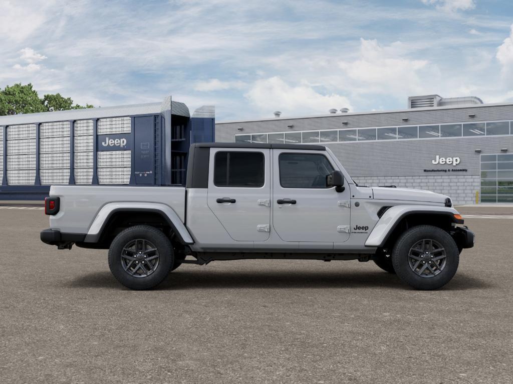 new 2026 Jeep Gladiator car, priced at $44,092