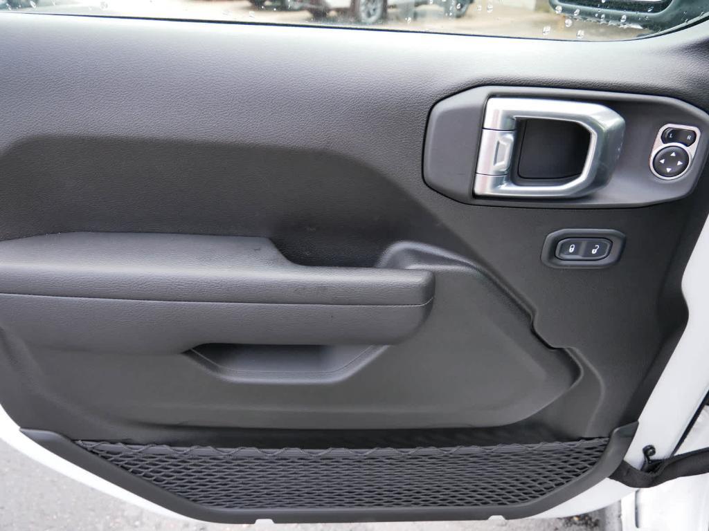 new 2024 Jeep Gladiator car, priced at $46,680