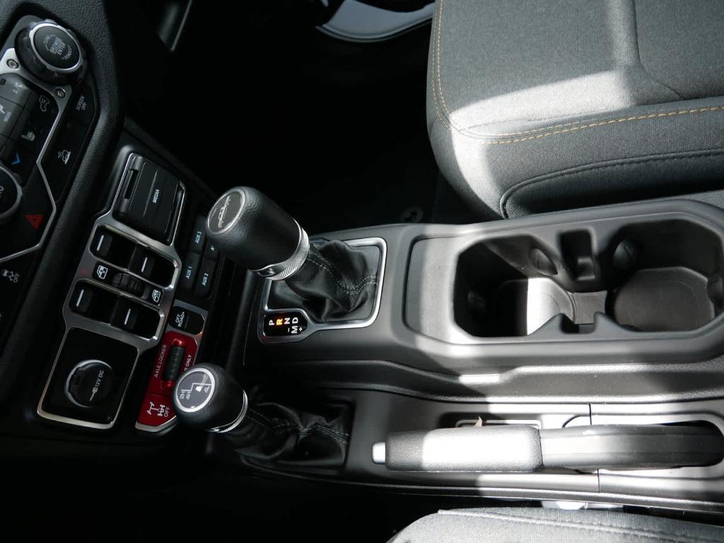 new 2024 Jeep Gladiator car, priced at $46,680