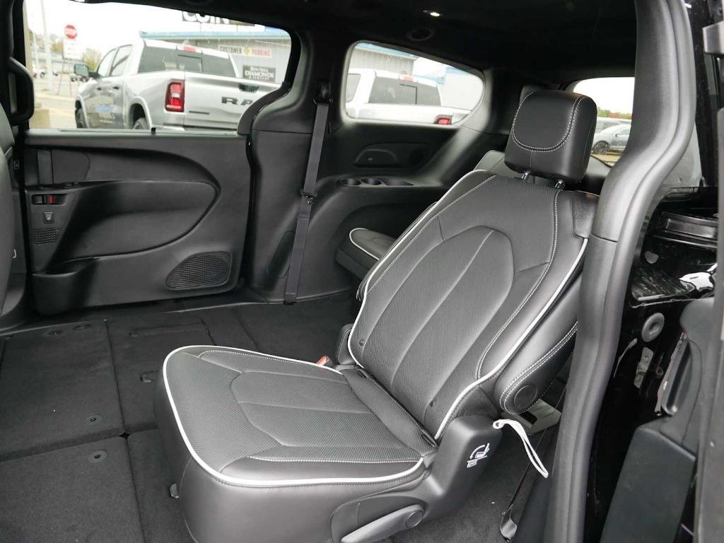 new 2026 Chrysler Pacifica car, priced at $48,472