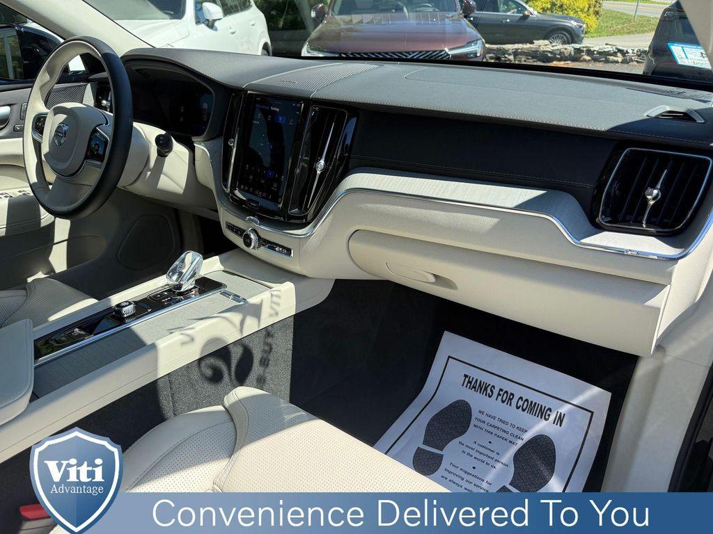 2024 Onyx Black Volvo XC60 Recharge Plug-In Hybrid