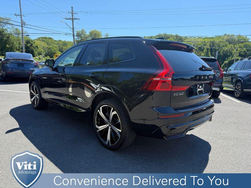 2024 Onyx Black Volvo XC60 Recharge Plug-In Hybrid