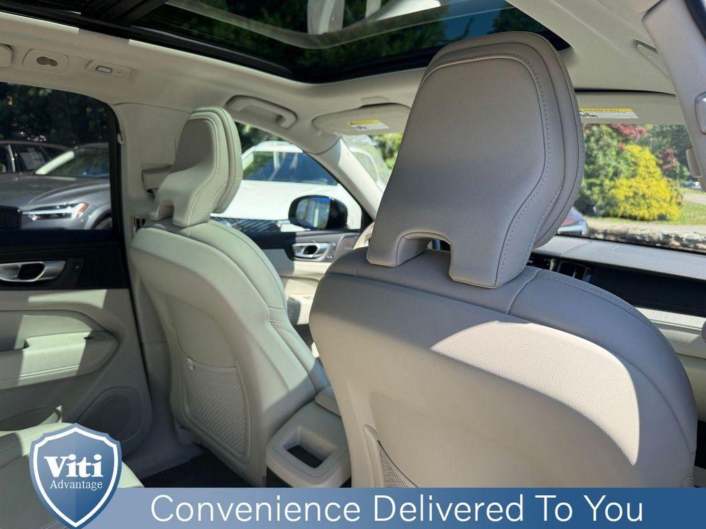 2024 Onyx Black Volvo XC60 Recharge Plug-In Hybrid
