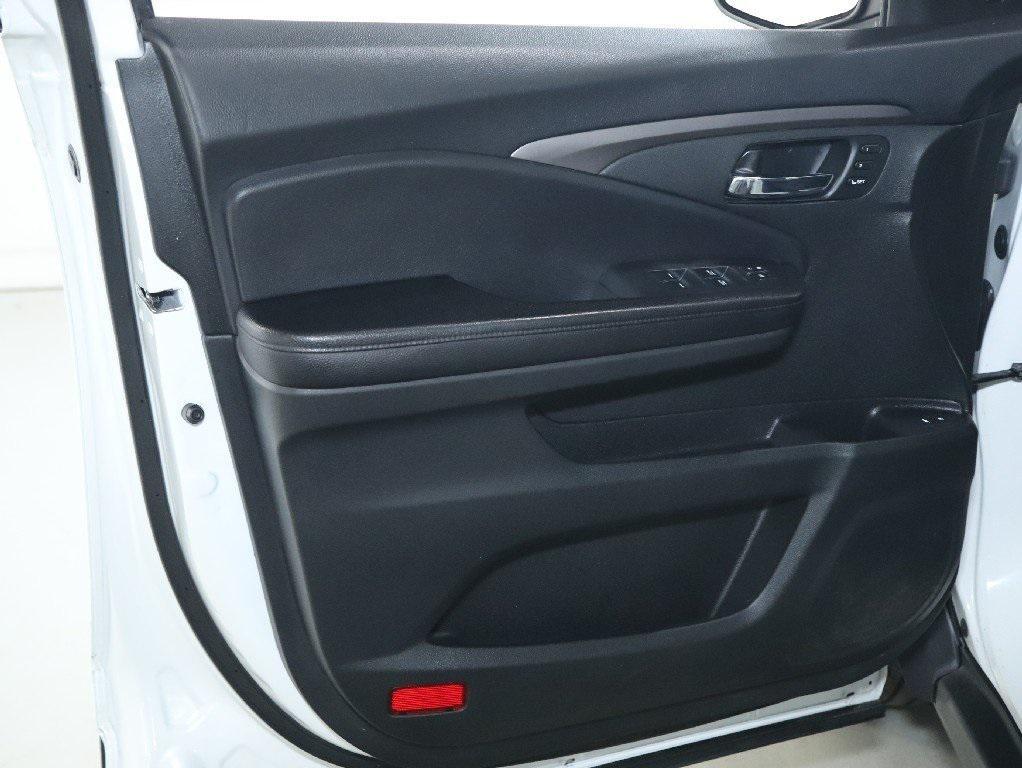 used 2021 Honda Pilot car, priced at $24,894