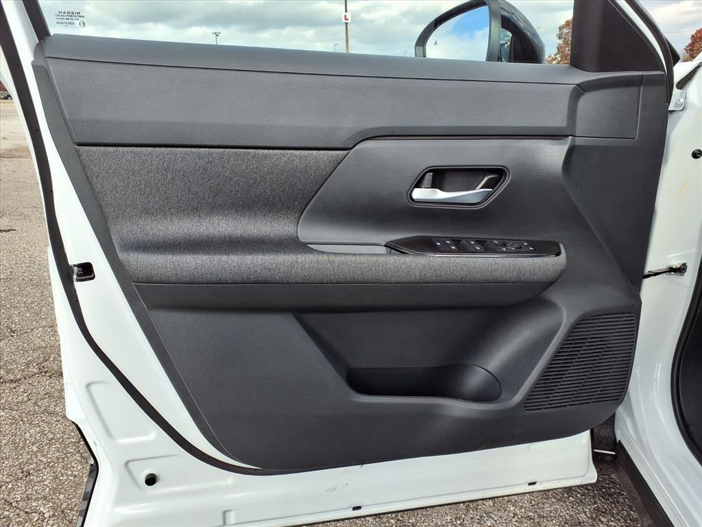 new 2026 Nissan Kicks car, priced at $29,288