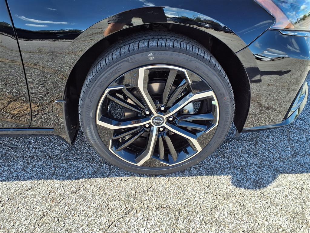 new 2025 Nissan Altima car, priced at $35,585