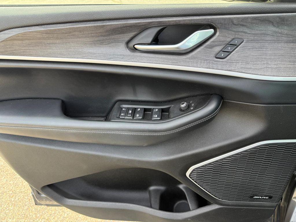 used 2022 Jeep Grand Cherokee L car, priced at $35,893