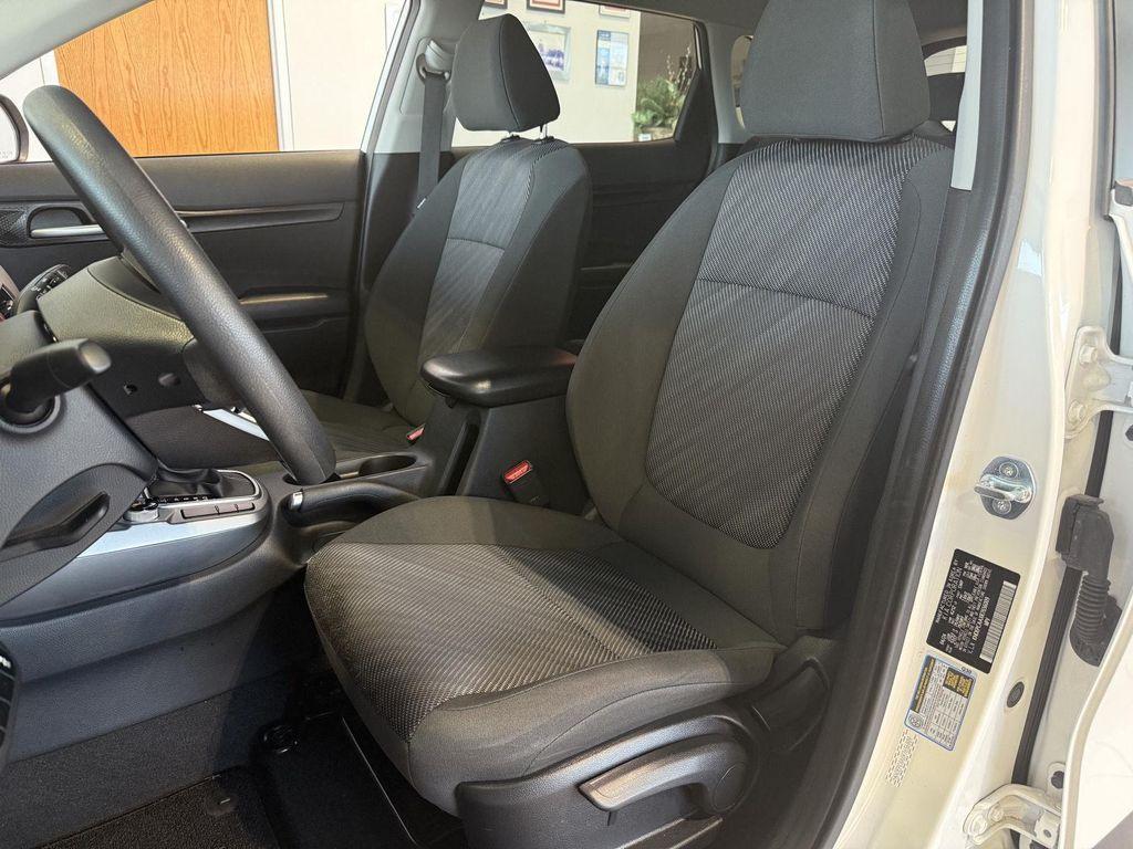 used 2024 Kia Seltos car, priced at $21,993