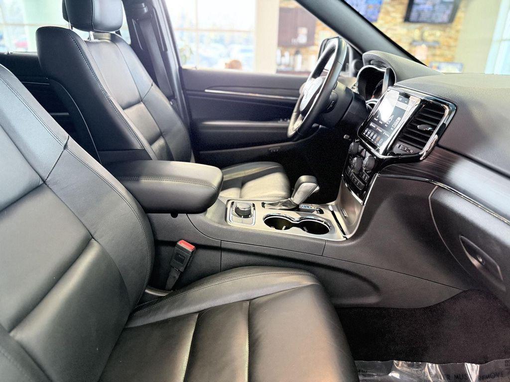 used 2022 Jeep Grand Cherokee car, priced at $28,990