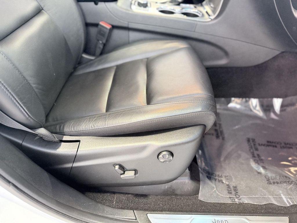 used 2022 Jeep Grand Cherokee car, priced at $28,990