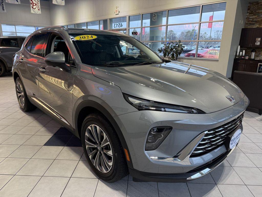 used 2024 Buick Envision car, priced at $28,990