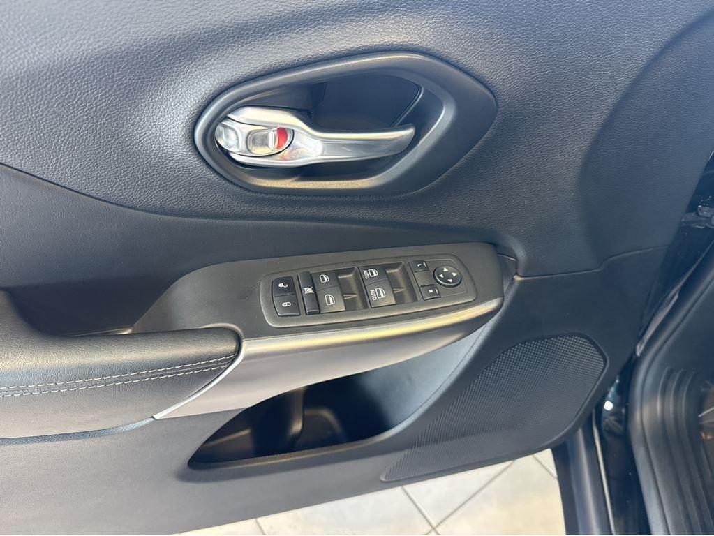 used 2022 Jeep Cherokee car, priced at $24,890