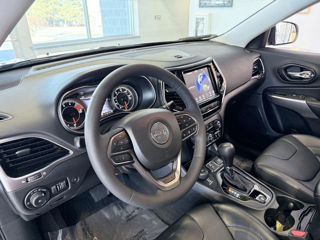 used 2022 Jeep Cherokee car, priced at $27,990