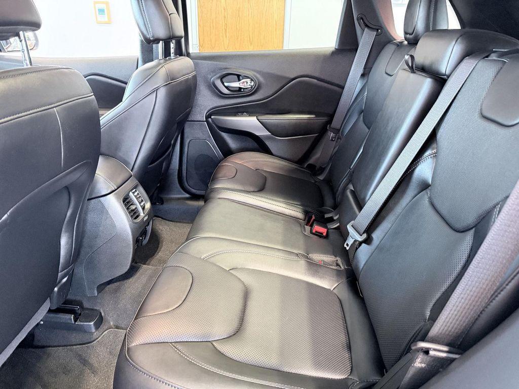 used 2022 Jeep Cherokee car, priced at $27,990