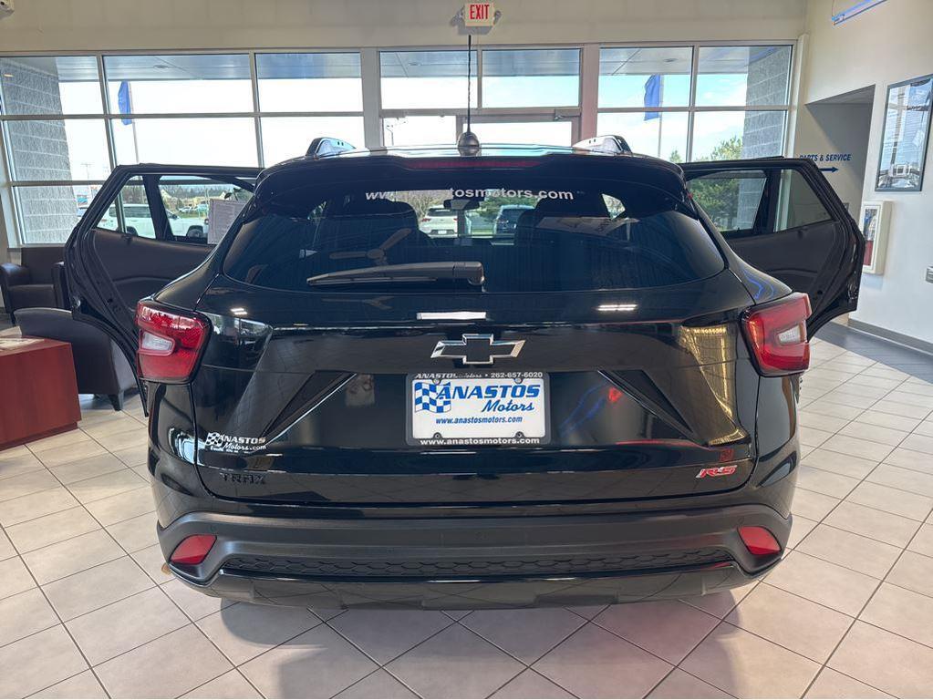 used 2025 Chevrolet Trax car, priced at $23,692