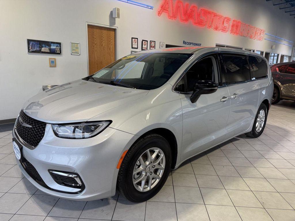 used 2024 Chrysler Pacifica car, priced at $29,990