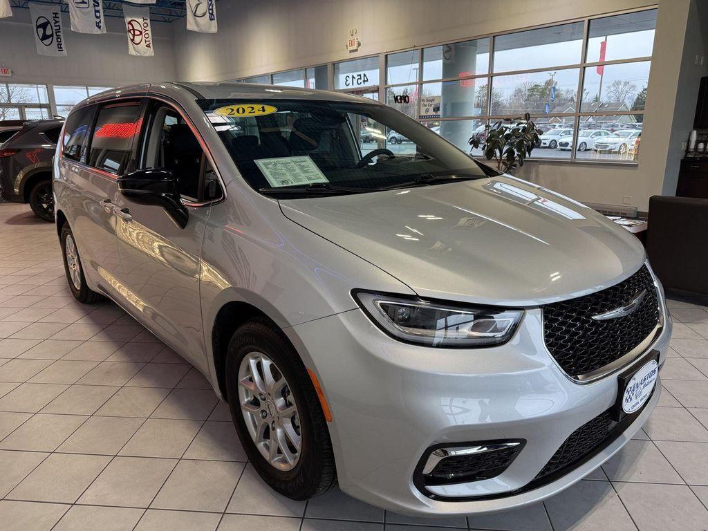 used 2024 Chrysler Pacifica car, priced at $29,990