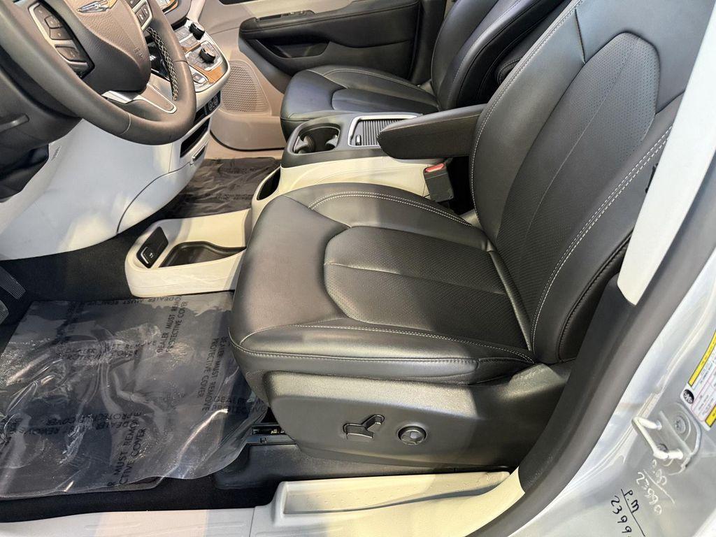 used 2024 Chrysler Pacifica car, priced at $29,990