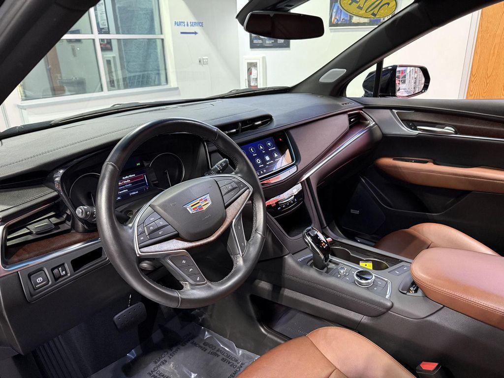 used 2024 Cadillac XT5 car, priced at $39,951