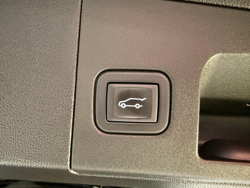 used 2024 Cadillac XT5 car, priced at $39,951