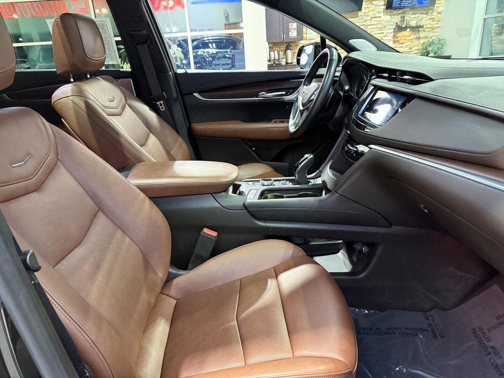 used 2024 Cadillac XT5 car, priced at $39,951