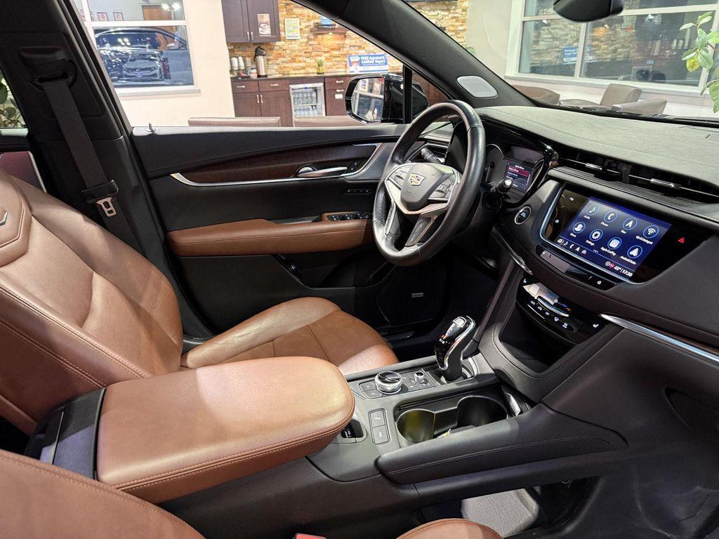 used 2024 Cadillac XT5 car, priced at $39,951