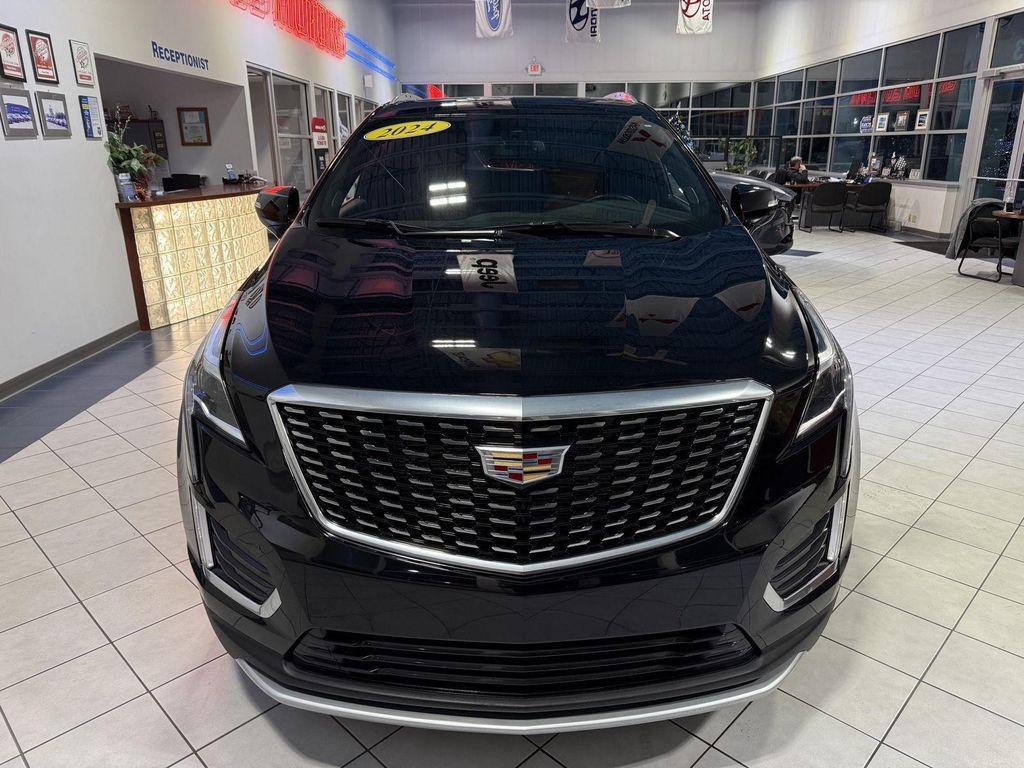used 2024 Cadillac XT5 car, priced at $39,951
