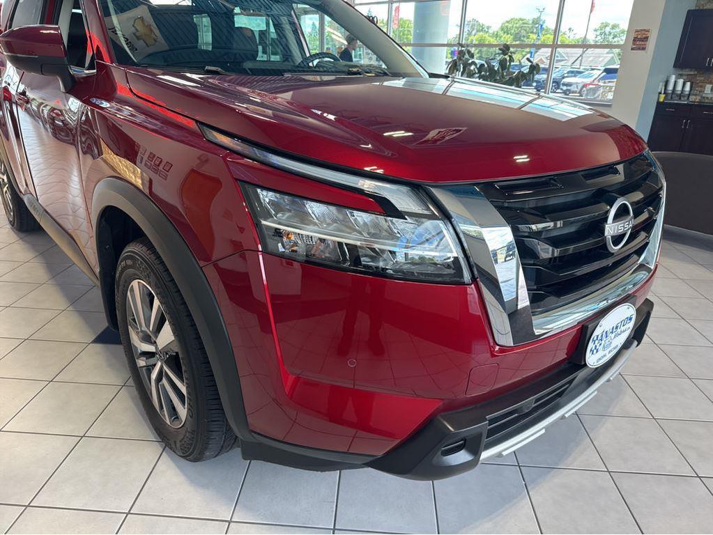 used 2023 Nissan Pathfinder car, priced at $35,590
