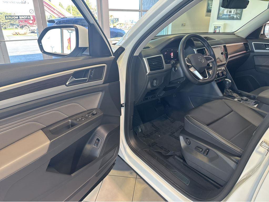 used 2023 Volkswagen Atlas car, priced at $32,990
