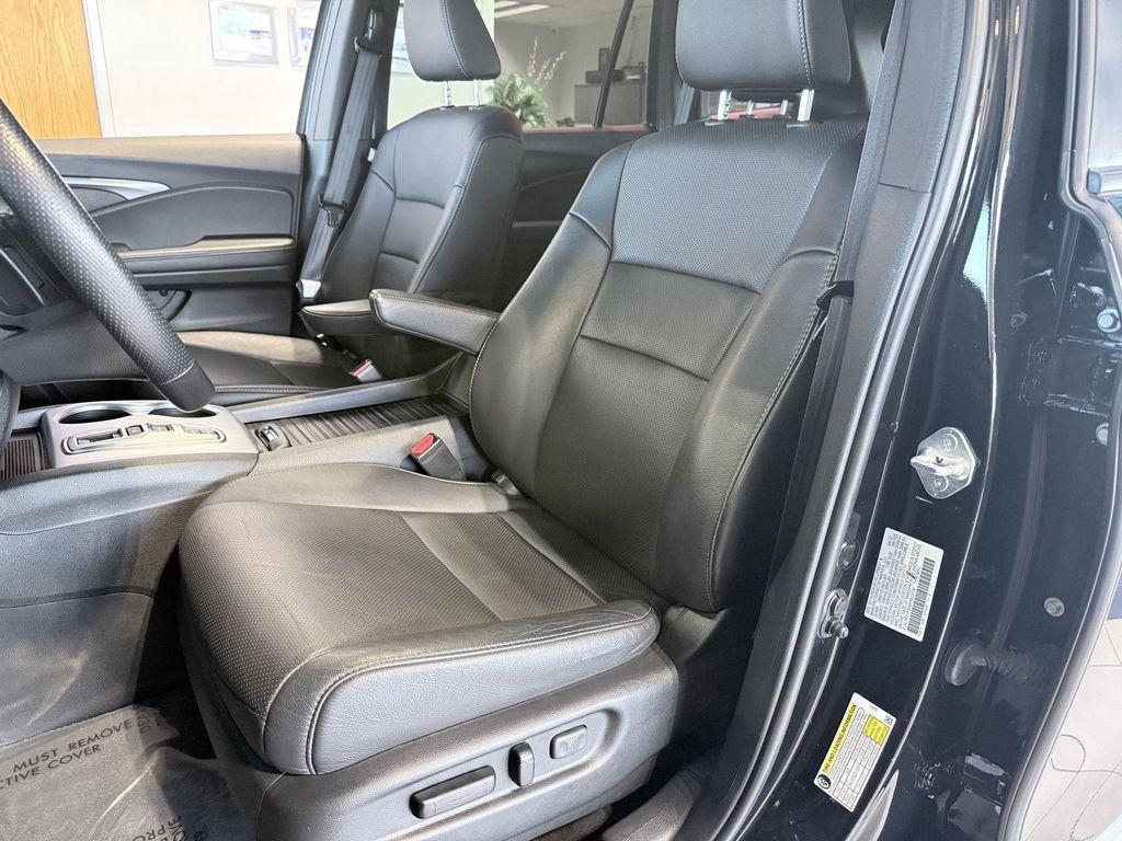 used 2023 Honda Passport car, priced at $32,590