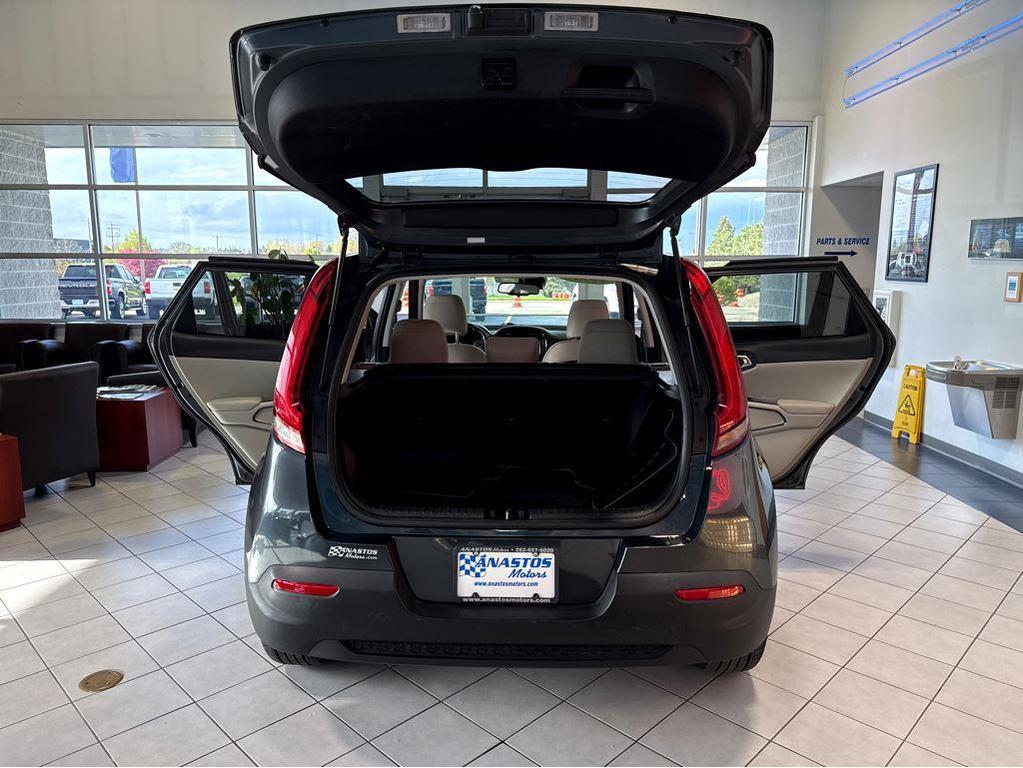 used 2021 Kia Soul car, priced at $18,890