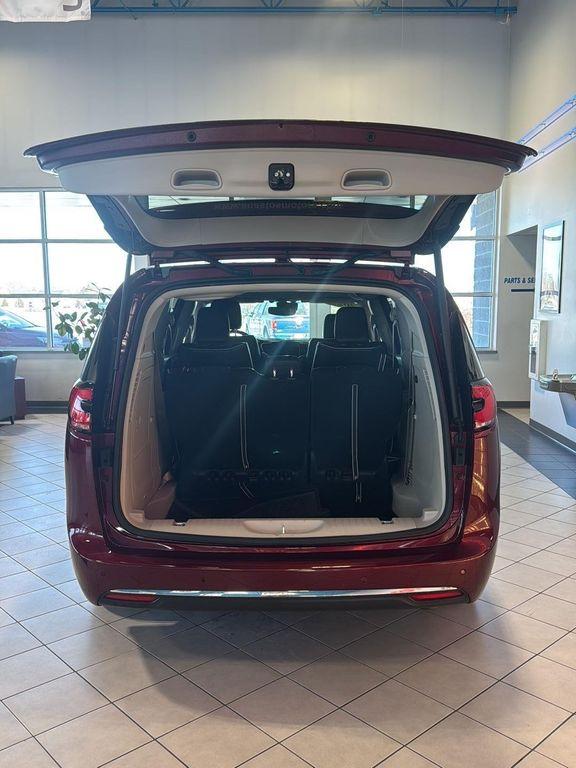used 2023 Chrysler Pacifica Hybrid car, priced at $32,990