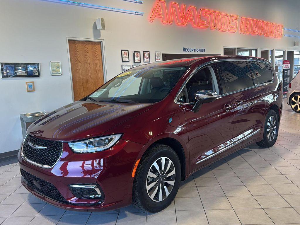 used 2023 Chrysler Pacifica Hybrid car, priced at $32,990
