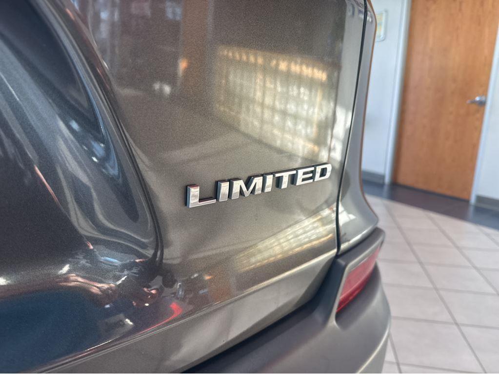 used 2019 Jeep Cherokee car, priced at $21,690